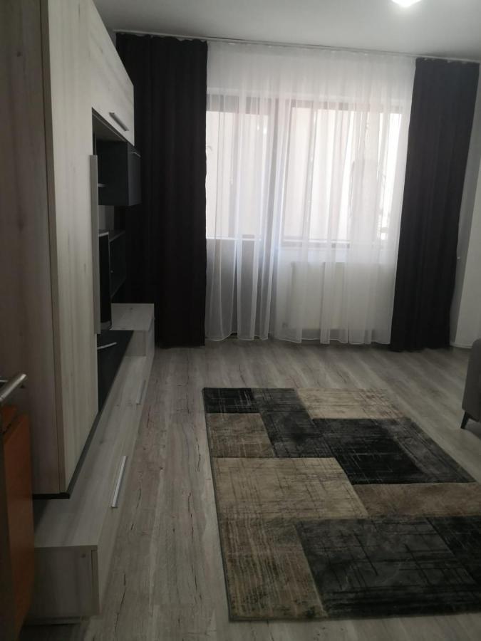 Apartament Cu Doua Camere ทาร์กู จิอู ภายนอก รูปภาพ